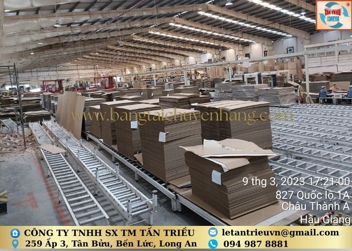 Băng tải con lăn tự do